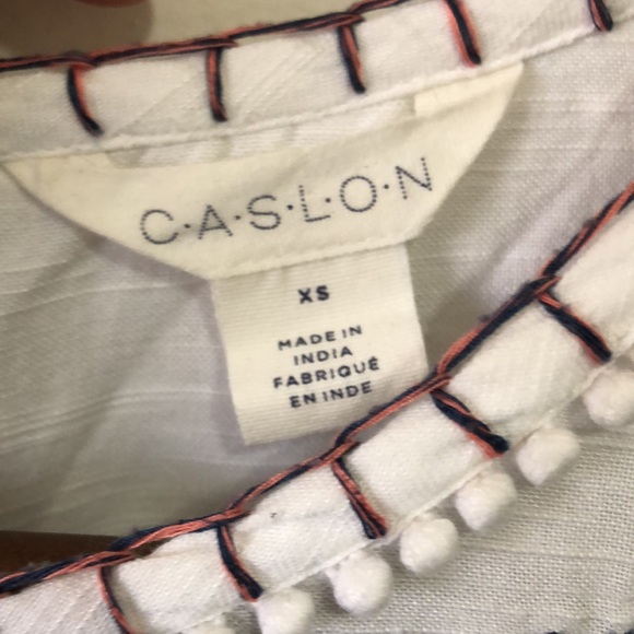 Caslon Nordstrom White Boho Floral Embroidered Yoke Top - Size XS - Picture 5 of 8